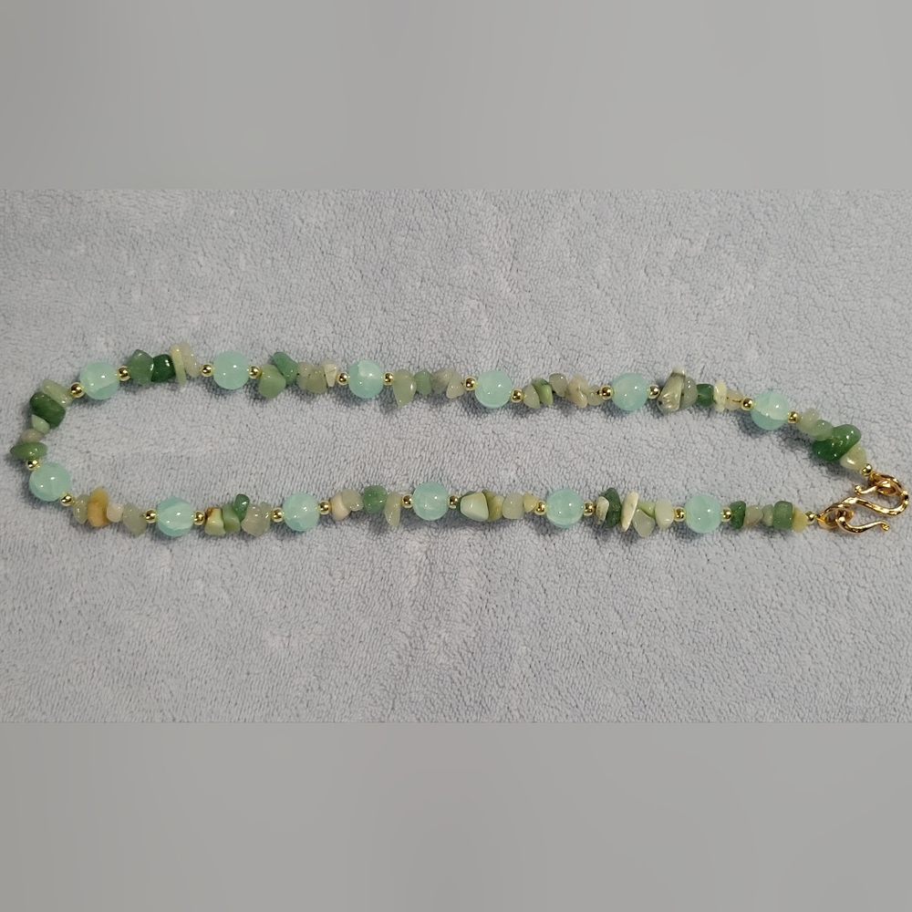 Gorgeous Aventurine and Amazonite Beaded Necklace - Picture 5 of 6